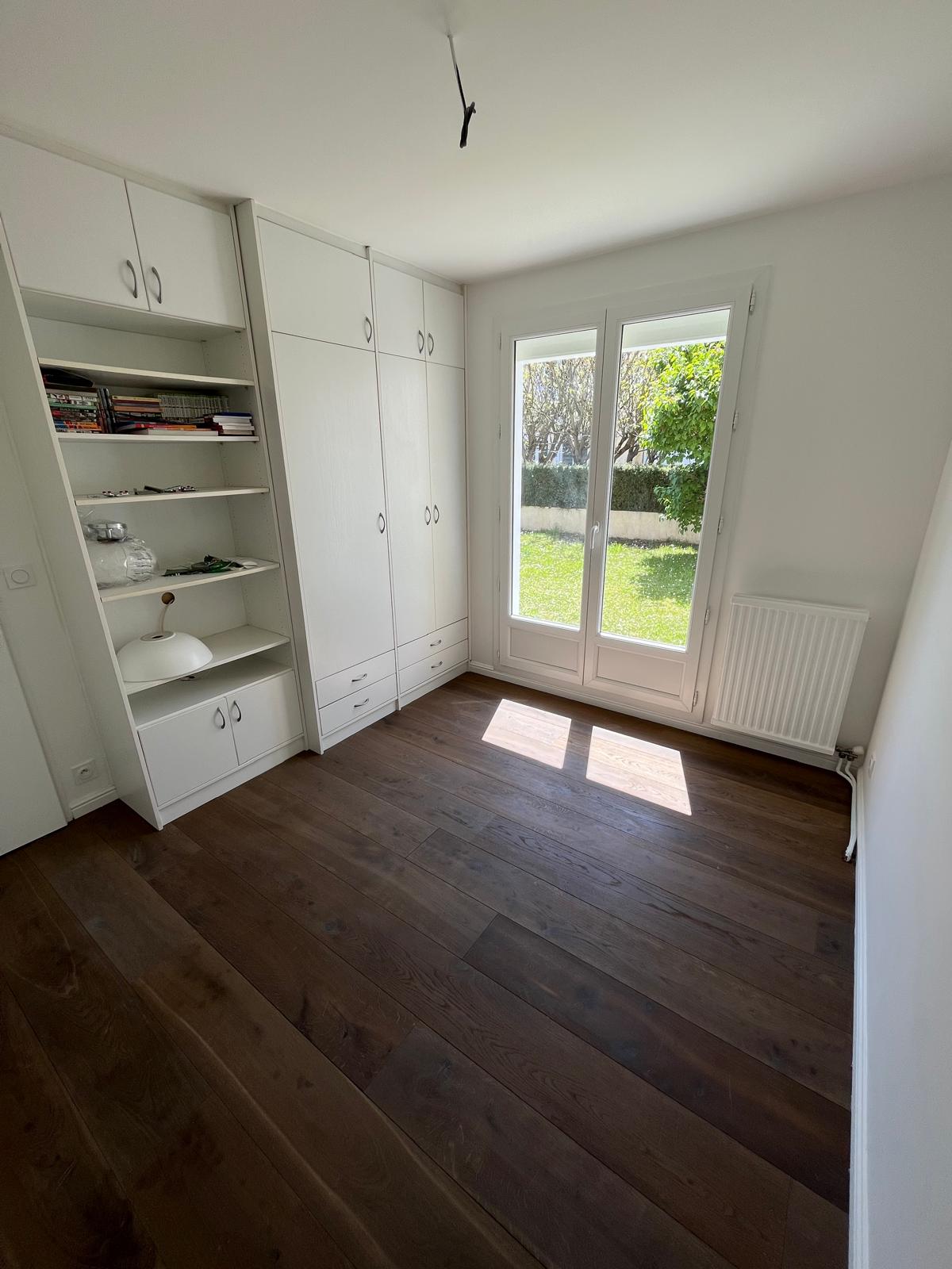 Chambre RDC après pose parquet chêne — vue 2, Collégien (77)