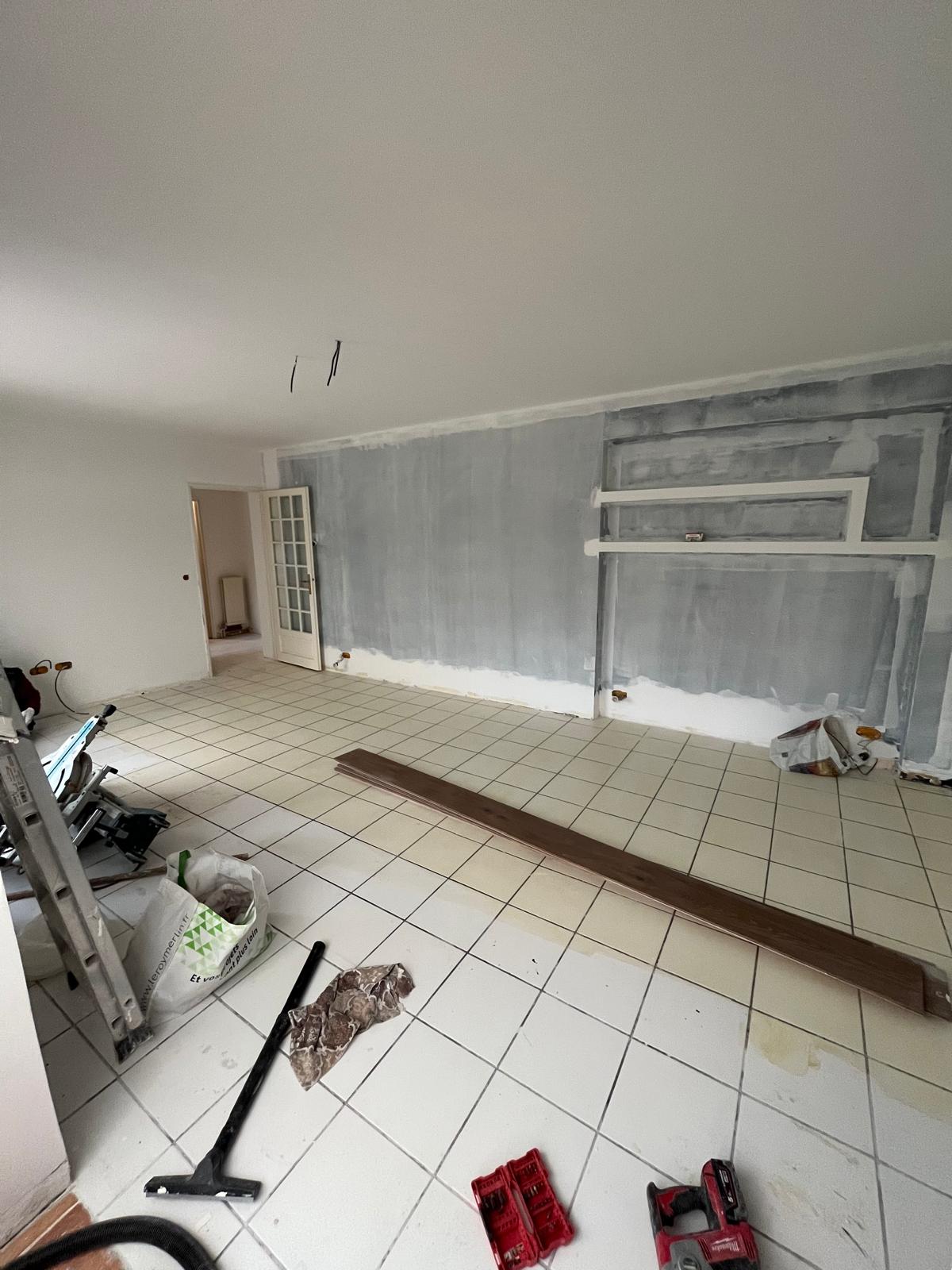 Pièce de vie RDC après pose parquet chêne — vue 1, Collégien (77)
