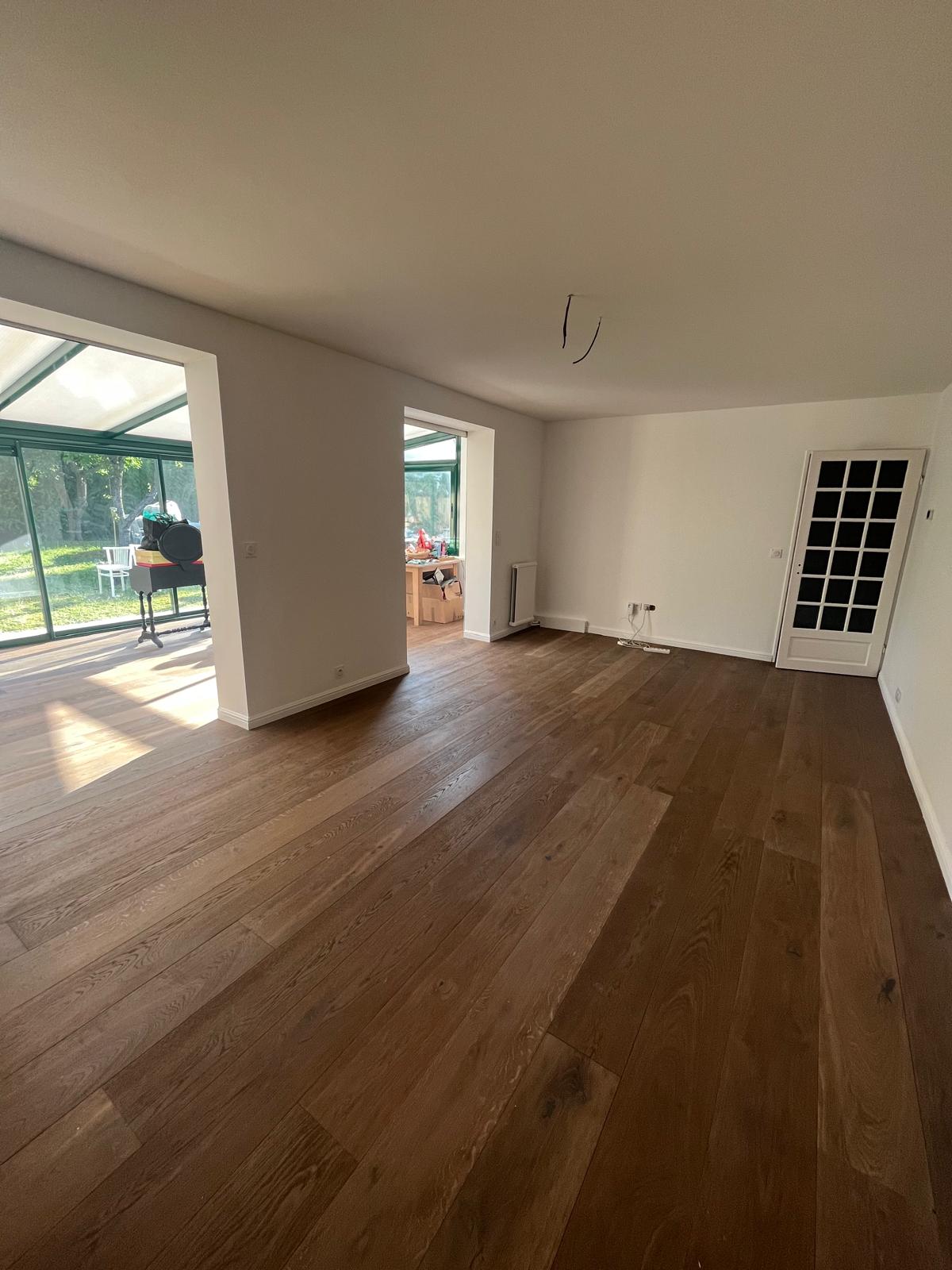 Pièce de vie RDC après pose parquet chêne — vue 3, Collégien (77)